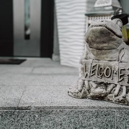 U Camili דירה רווה